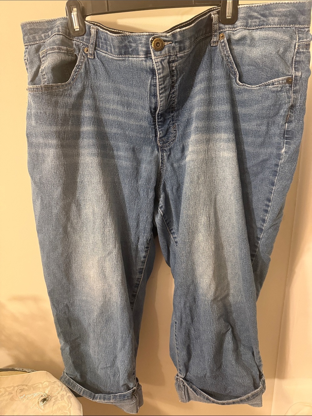 Women’s Faded Glory Relaxed Light Blue Capris Jeans Size 24W